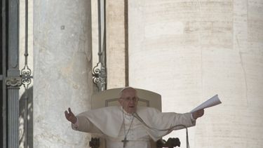 En una reciente entrevista en Radio Vaticano el sustituto de la Secretaría de Estado, Angelo Becciu, explicó que, aunque a Jorge Bergoglio no le son familiares estas tecnologías, sí que está muy interesado.&nbsp;