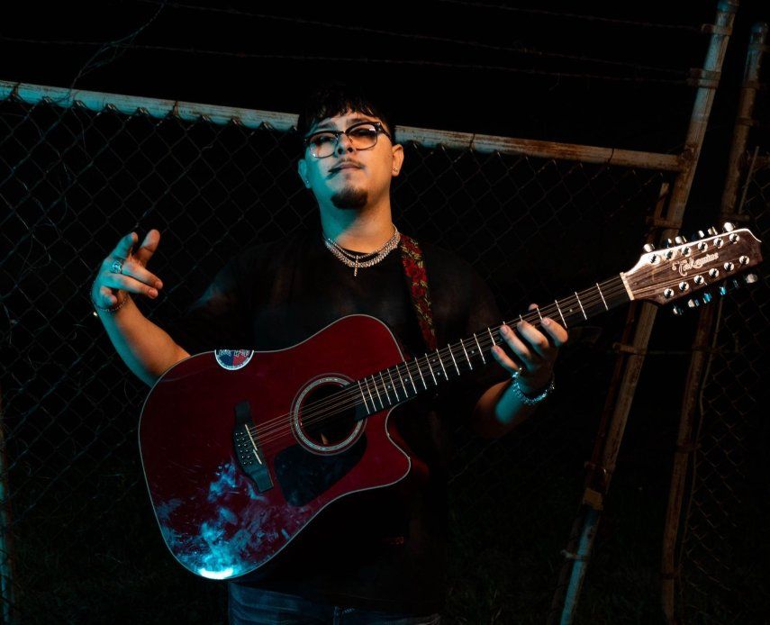 El artista Rohmy Martínez.