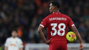 El mediocampista del Liverpool, Ryan Gravenberch, durante un partido de la Premier League, el 1 de enero de 2026.