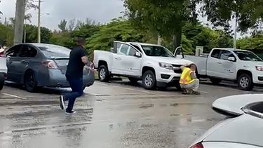 Dos policías heridos y un hombre muerto tras incidente en Doral