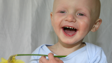 Recaudan fondos para ayudar a niños con cáncer