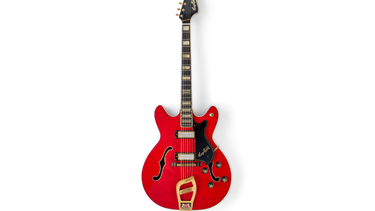 Fotografía cedida por la casa de subastas Sothebys que muestra la guitarra Hagstrom rojo cereza de Elvis Presley. &nbsp;