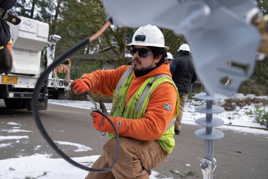 Un empleado de empresas de telecomunicaciones en Estados Unidos.