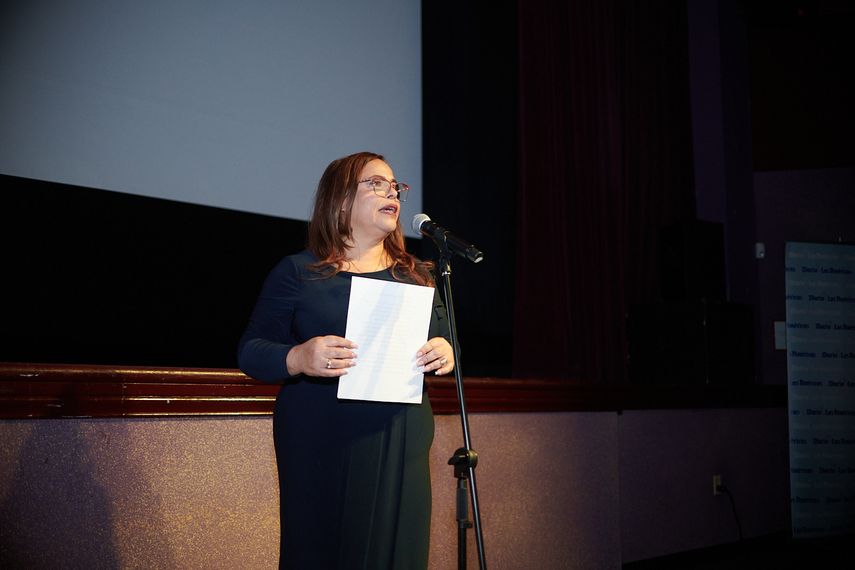 Iliana Lavastida, directora ejecutiva, se dirige a los presentes.&nbsp;