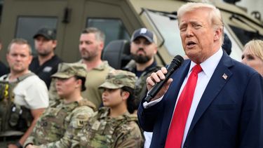 El presidente de Estados Unidos habla a las tropas de la Guardia Nacional desplegadas en la capital estadounidense.