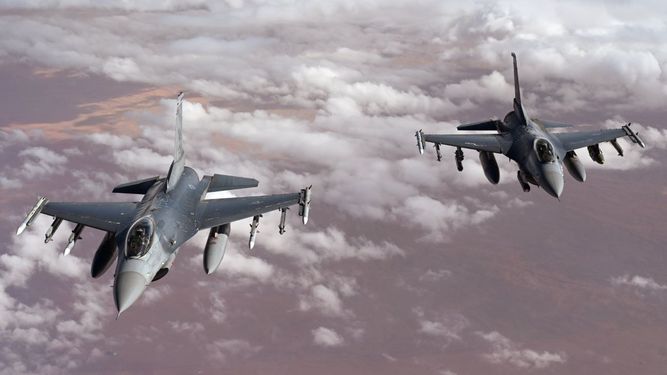 Aviones de combate F-16 del Ejército de Estados Unidos.