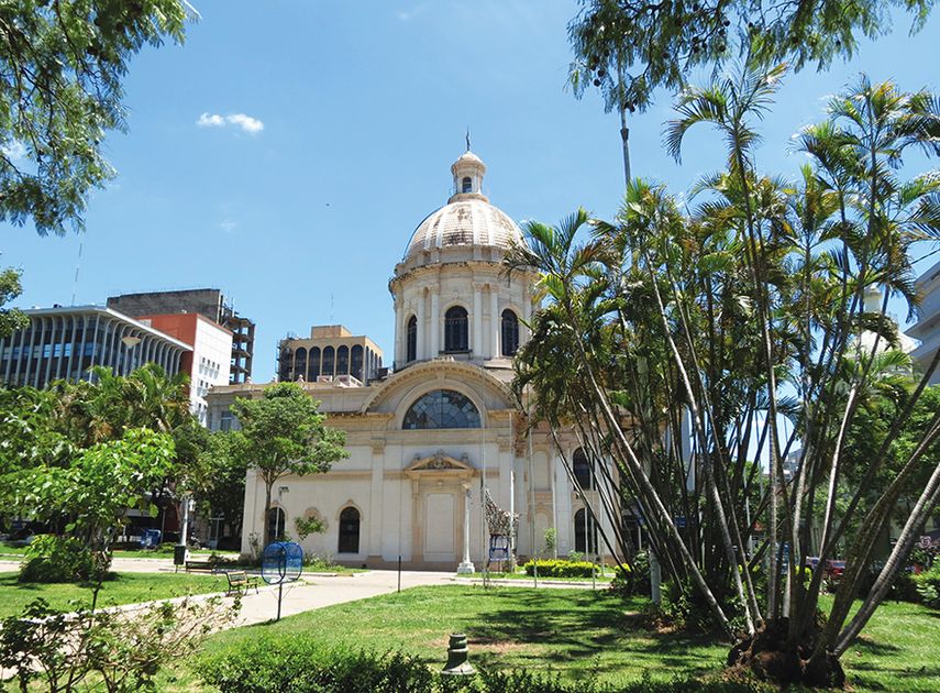 El Panteón Nacional de los Héroes está ubicado en el corazón de la capital del país, Asunción. (dpa) 