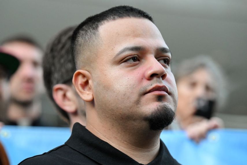 El migrante salvadoreño y residente en Estados Unidos Kilmar Abrego García al llegar a una oficina de campo del Servicio de Inmigración y Control de Aduanas (ICE) en Baltimore, Maryland, el 25 de agosto de 2025.