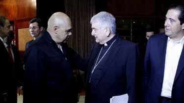 Jesús Torrealba, representante de la MUD y&nbsp;monseñor Emil Paul Tscherrig, representante del Vaticano, en una reunión sostenida la semana pasada&nbsp;