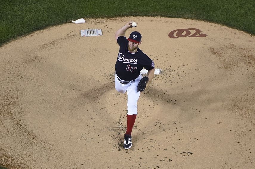 Stephen Strasburg&nbsp; se encarg&oacute; de maniatar la ofensiva de los Cardenales durante siete entradas, en las que solo recibi&oacute; una carrera sucia, mientras que&nbsp;&nbsp;la estrella de la postemporada Howie Kendrick bate&oacute; tres dobletes e impuls&oacute; tres carreras m&aacute;s.