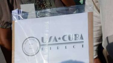 Los primeros bultos postales llegados a la Isla desde EEUU a La Habana, el pasado 16 de marzo de 2016. (CORTESÍA/ACN)