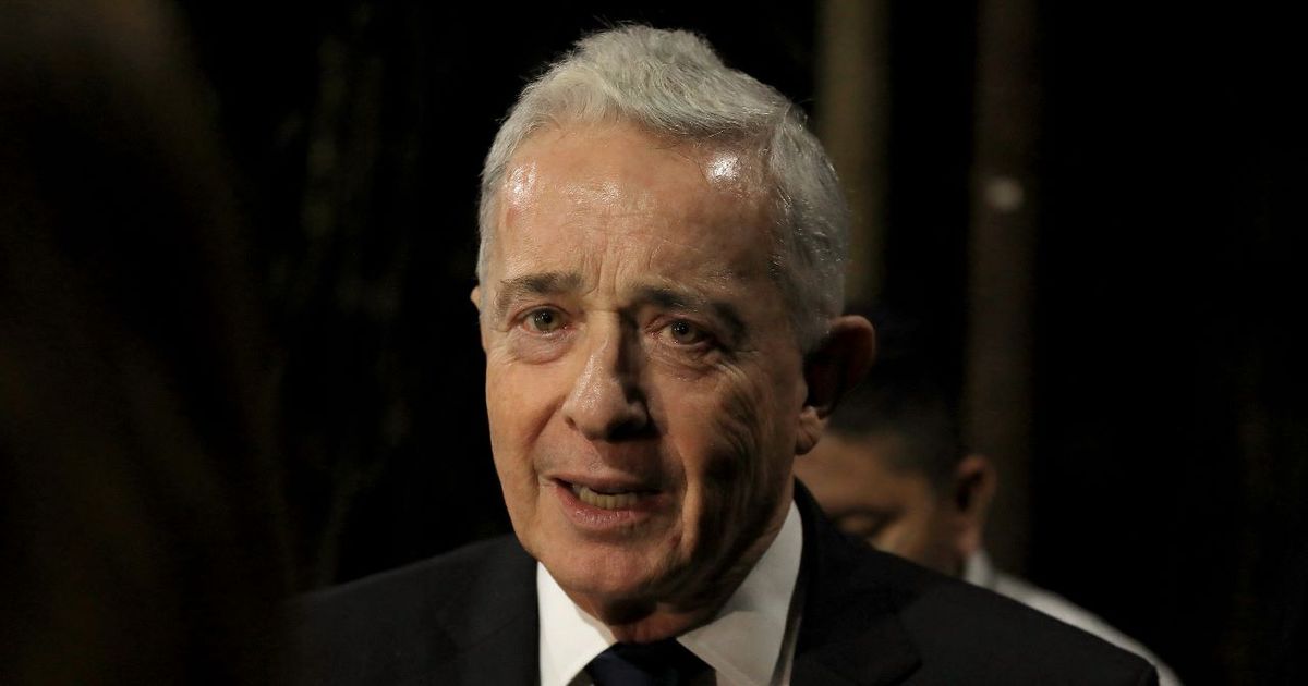 Expresidente Álvaro Uribe anuncia que aspirará al Senado tras anulación de su condena
