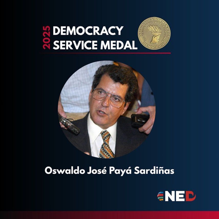 Medalla por Servicio a la Democracia, entregada por el National Endowment for Democracy (NED).