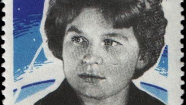 Sello de la Unión Soviética con el retrato de Valentina Tereshkova, primera mujer en el espacio.&nbsp;