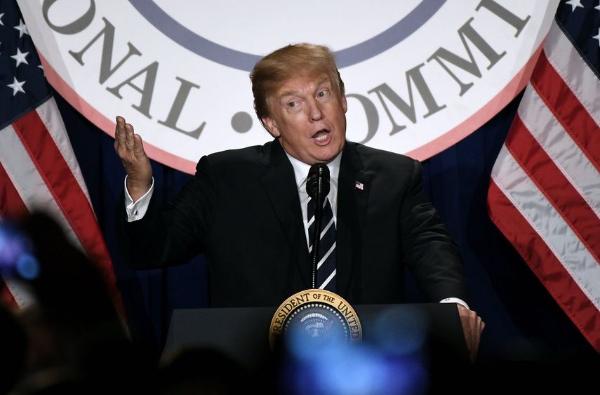 El presidente de los Estados Unidos habla durante la reunión de invierno del Comité Nacional Republicano, en el&nbsp;Trump&nbsp;International Hotel de Washington, DC.