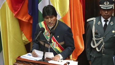 Mientras el mandatario presentaba un informe anual a la Asamblea Legislativa Plurinacional (Congreso boliviano), se producían un cacerolazo y una marcha callejera en La Paz.