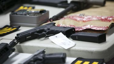 Armas de fuego son decomisada de los equipaje de mano de los pasajeros que piensan abordar aviones en Miami.&nbsp;