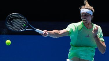 Alexander Zverev durante un entrenamiento previo al Abierto de Australia, el viernes 12 de enero de 2023, en Melbourne.