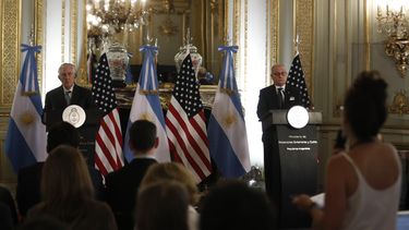 El secretario de Estado de Estados Unidos, Rex Tillerson, y el canciller argentino Jorge Faurie.