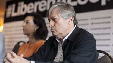 López Gil ha explicado que no ha podido ver a su hijo desde hace más de dos años y ha lamentado que su país esté en manos de una dictadura como la que sufren los cubanos