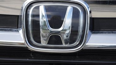 El logo de Honda en una camioneta todoterreno Pilot 2021. &nbsp;