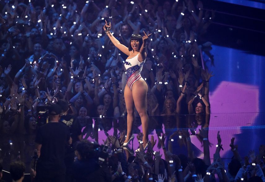 La anfitriona Megan Thee Stallion habla en los Premios MTV Video Music Awards el miércoles 11 de septiembre de 2024 en el UBS Arena de Elmont, Nueva York.