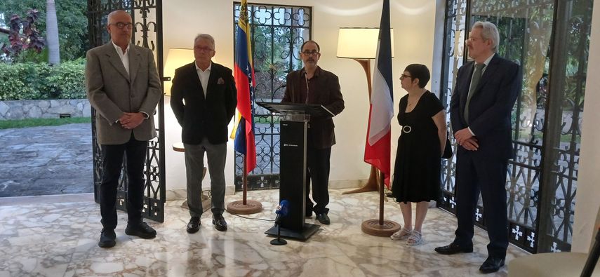 La 1era edición del  Premio Franco-Venezolano de Poesía realizada el 23 de abril de 2024 en Caracas.