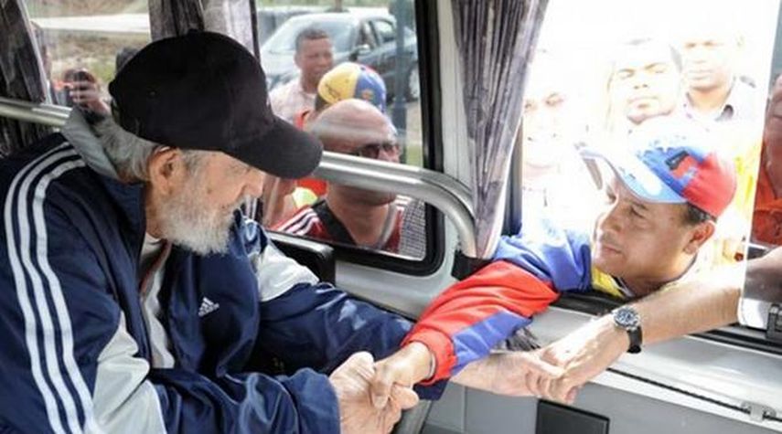 En las imágenes se ve a Castro sentado dentro de un vehículo, vistiendo su ya habitual indumentaria deportiva de chándal y gorra. (Foto del Partido Comunista de Cuba)