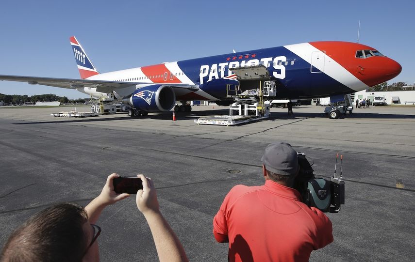 En esta foto del 4 de octubre de 2017, el jet Boeing 767 de los Patriots de Nueva Inglaterra en el aeropuerto T.F. Green de Warwick, Rhode Island. 