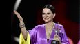 La actriz francesa Juliette Binoche sonríe tras recibir el Premio Donostia por su trayectoria en la 70ª edición del Festival de Cine de San Sebastián en San Sebastián, España, el domingo 18 de septiembre de 2022.&nbsp;