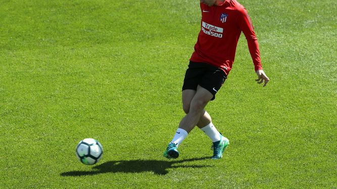 El uruguayo Luis Suárez, en declaraciones a un medio de su país, le dio la bienvenida al ariete francés.