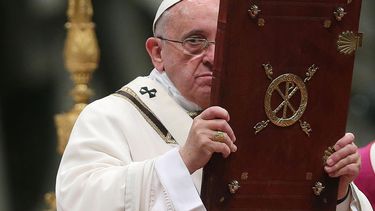 El papa Francisco celebra la misa en la Basílica de San Pedro en la Ciudad de El Vaticano.