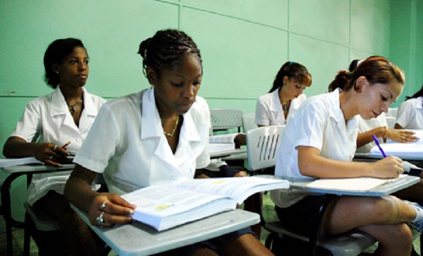 En Cuba la noticia generó opiniones diversas (ARCHIVO)