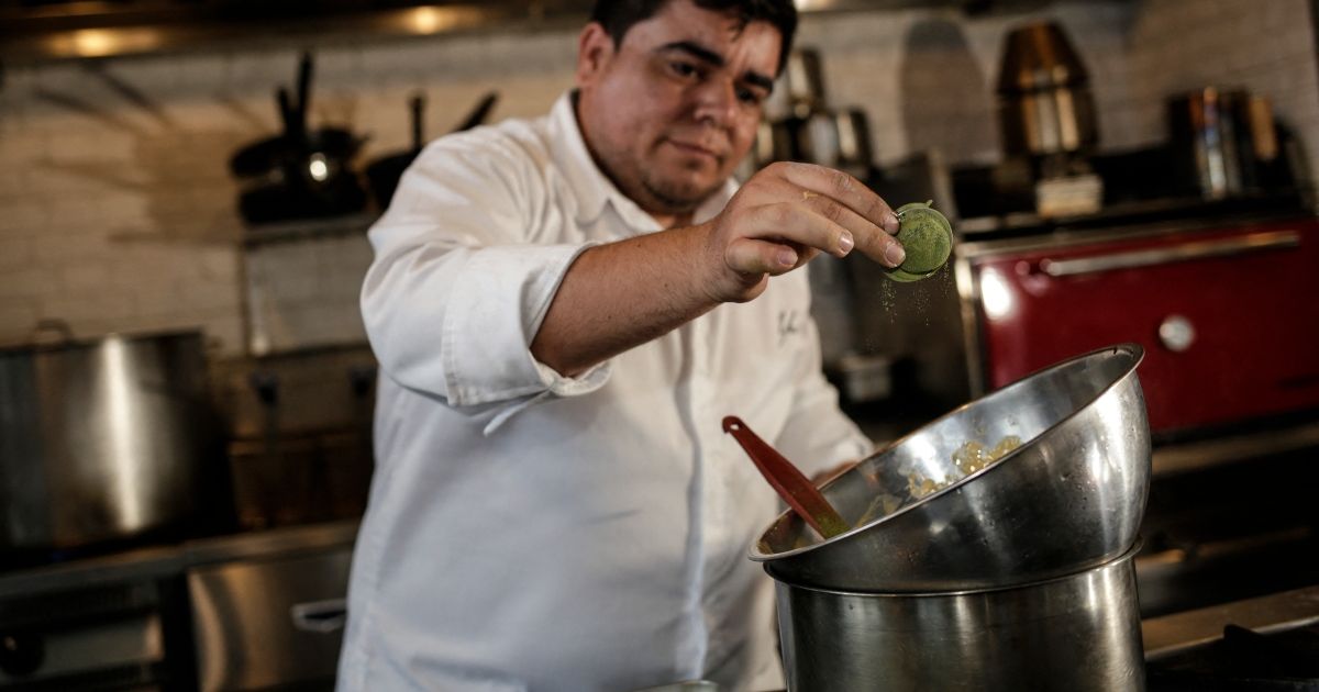 Colombia: chef incorpora la hoja de coca en su recetario