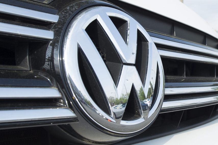 Fotografía de archivo fechada el 21 de abril de&nbsp;2016&nbsp;que muestra un logotipo del fabricante de automóviles alemán&nbsp;Volkswagen&nbsp;en Alexandria, Virginia, Estados Unidos.