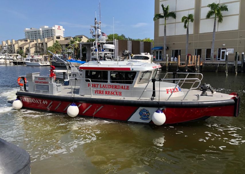 Vista de una embarcación del Departamento de Bomberos de la ciudad de Fort Lauderdale, en el condado Broward.