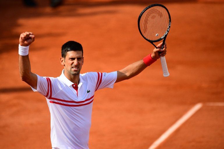 Djokovic y Federer superan segunda ronda del Roland Garros