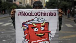 La Asamblea Constituyente, que se instaló de manera ilegítima hace más de un año, no ha presentado ninguno de los aspectos de la supuesta nueva Constitución.