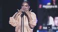 Karol G recibe el premio a la canción más pegajosa por Tusa en Premios Juventud 2020.