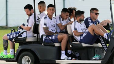 La albiceleste tiene su continuidad comprometida en el mundial luego de empatar con Islandia y perder contra Croacia. 