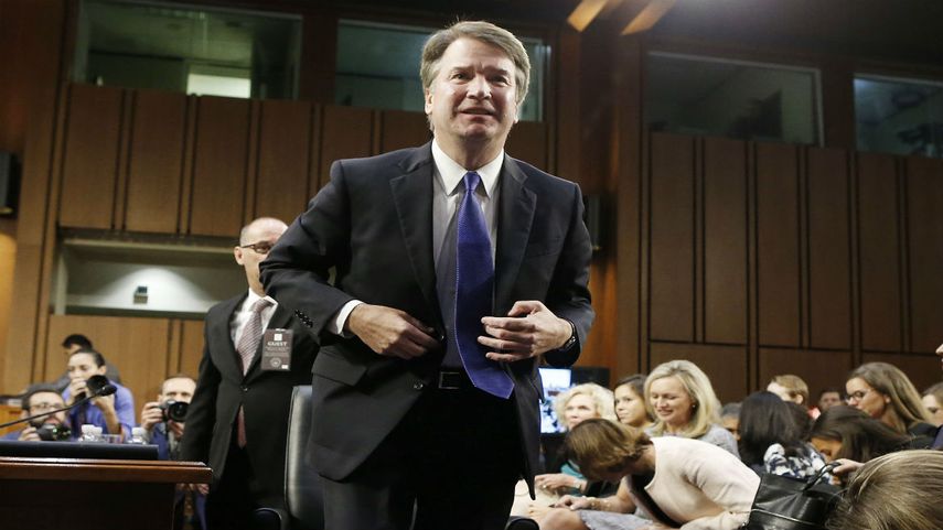 Brett Kavanaugh, candidato del presidente de EEUU Donald Trump para juez del Tribunal Supremo, sale durante las audiencias celebradas para su confirmación.