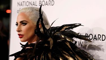 Lady Gaga ya desveló en anteriores ocasiones que fue violada con 19 años por alguien de la industria musical, lo que le provocó trastornos depresivos y alimenticios.