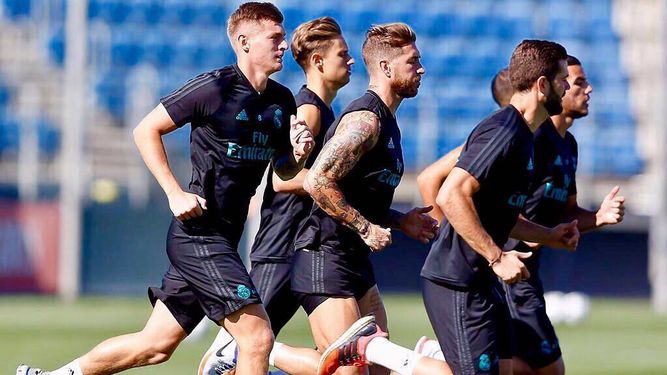 El conjunto merengue trabajó sin descanso en las instalaciones de Valdebebas.