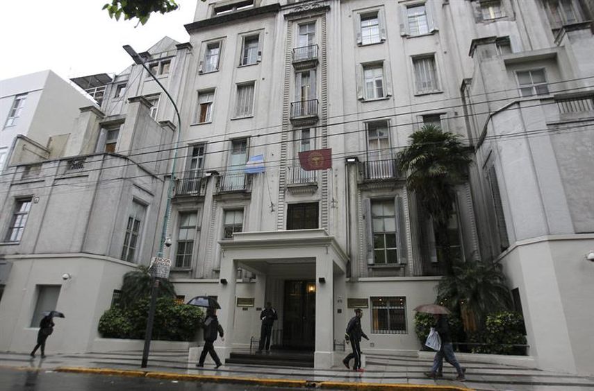 La Unidad Médica Presidencial informó este lunes en un comunicado que la jefa de Estado presenta un cuadro febril infeccioso con bacteriemia y que los estudios complementarios que se le realizaron confirman el diagnóstico presunto de sigmoiditis