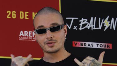 J Balvin durante una rueda de prensa que sostuvo este viernes en la Ciudad de México.&nbsp;