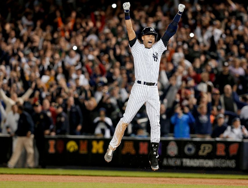 &nbsp;En esta foto del 25 de septiembre de 2014, Derek Jeter celebra tras remolcar la carrera de la victoria ante los Orioles de Baltimore