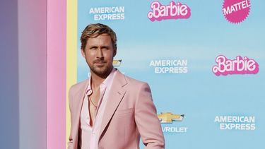El actor canadiense Ryan Gosling llega para el estreno mundial de Barbie en el Shrine Auditorium de Los Ángeles, el 9 de julio de 2023.