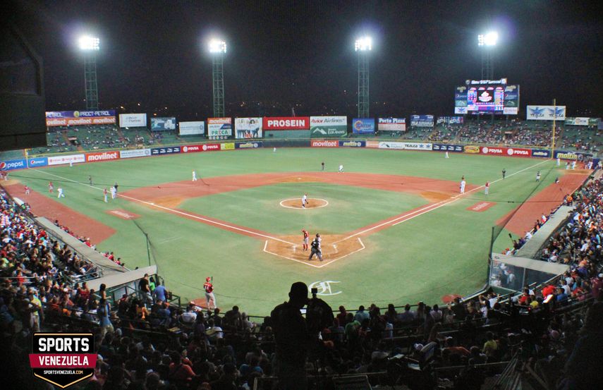 Tal vez en unas horas se pueda conocer si la LVBP, una industria de 75 años, tenga que sentarse nuevamente para reorganizar su torneo a 63 juegos ante la presión del régimen chavista.