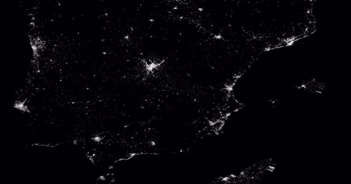 El final del apagón en España y Portugal, visto desde el espacio