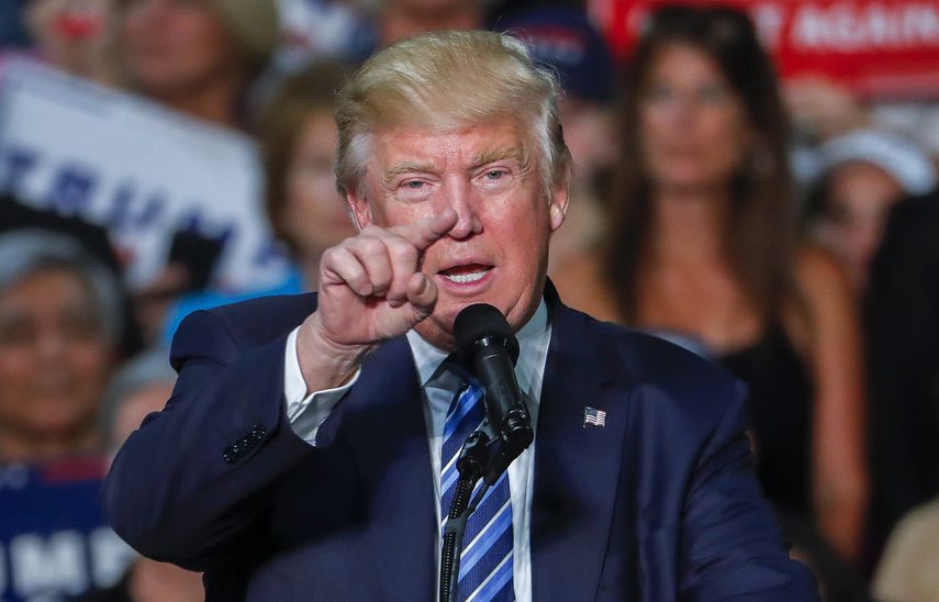 El candidato republicano asegura que las acusaciones de una docena de mujeres de que abusó sexualmente de ellas en el pasado son totalmente falsas